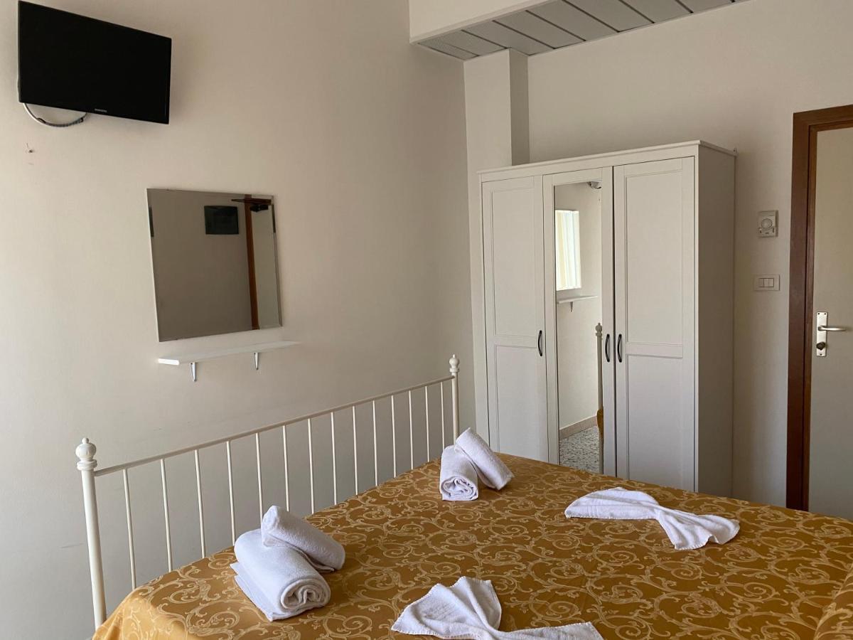 Hotel Modenese Riccione Zewnętrze zdjęcie