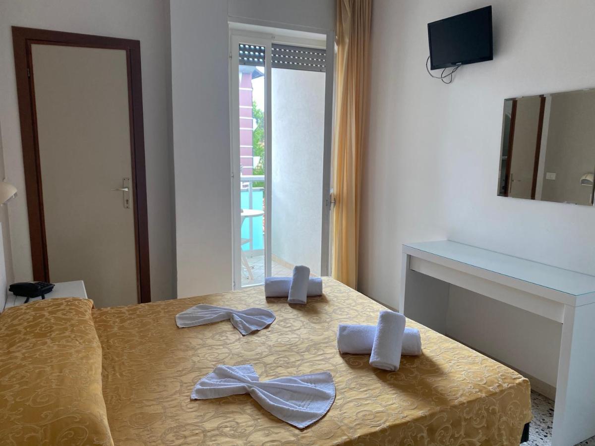 Hotel Modenese Riccione Zewnętrze zdjęcie